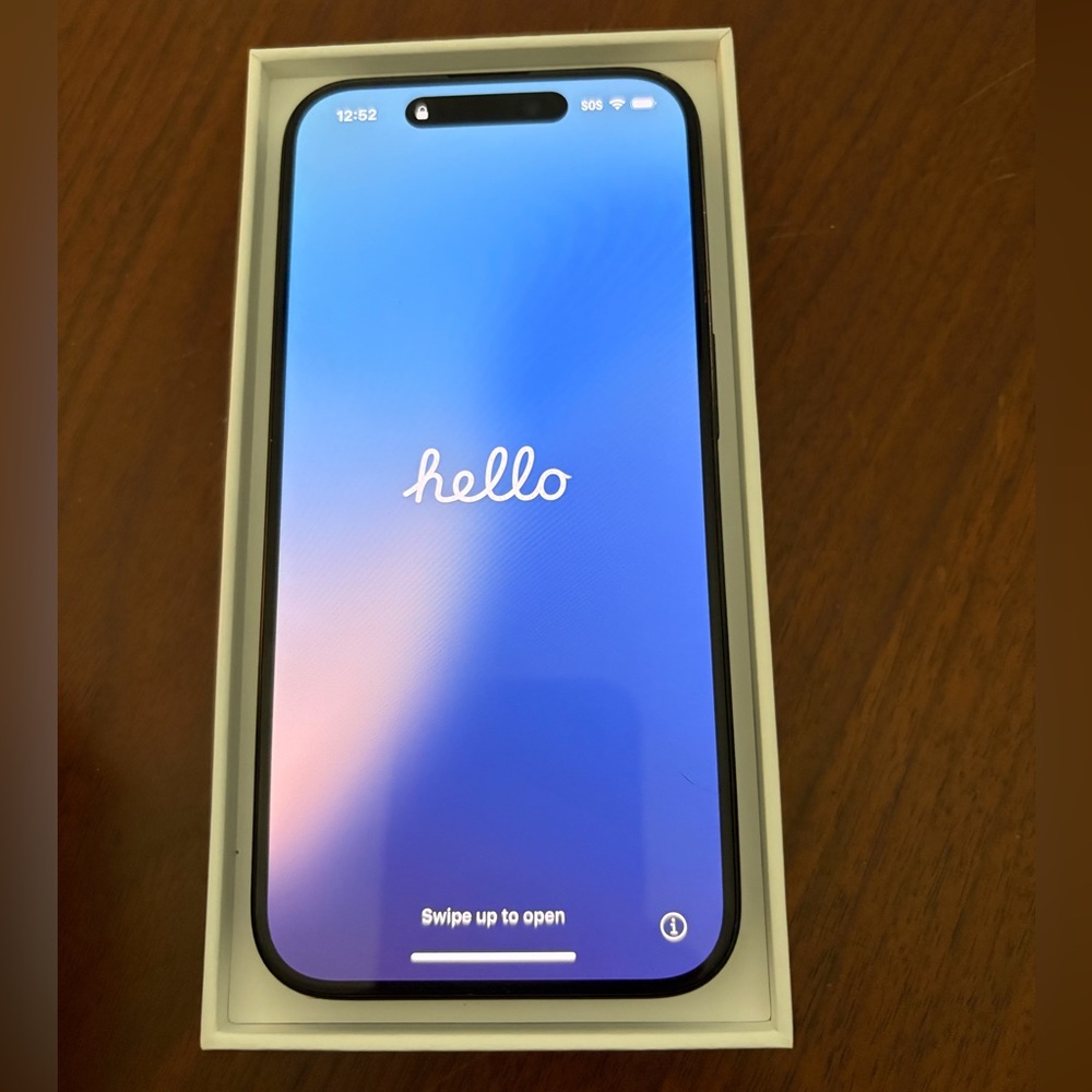 Apple iPhone 15 Pro - Blue Titanium